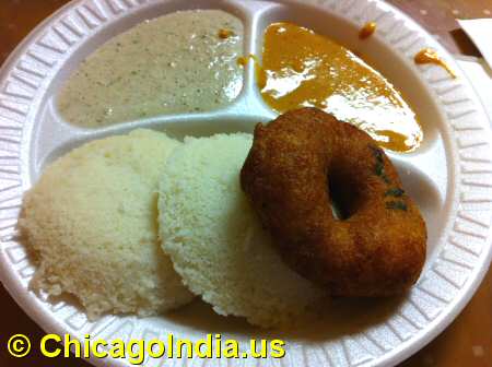 Idly Vada image © ChicagoIndia.us